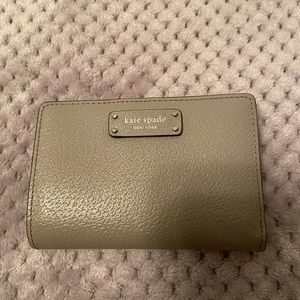 NWOT Kate Spade soft taupe wallet